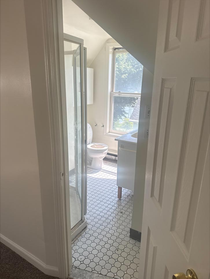 16 Stutson Bathroom